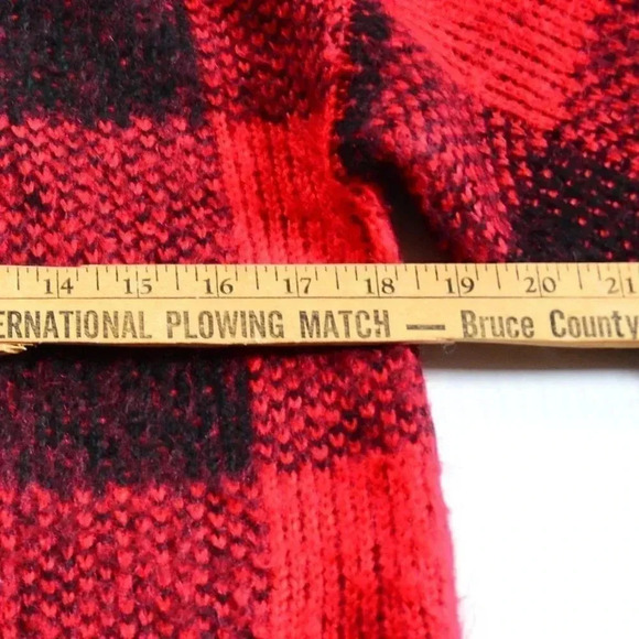 Fuzzy Plaid  Knit Sweater - Picture 4 of 6